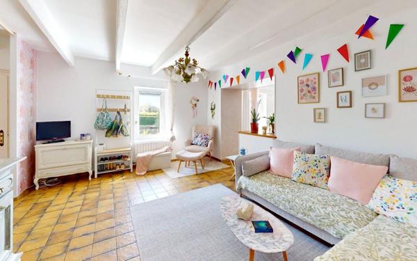 Maison à vendre    6 pièces •  Plouray