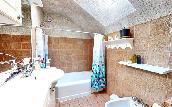 Maison à vendre    6 pièces •  Plouray