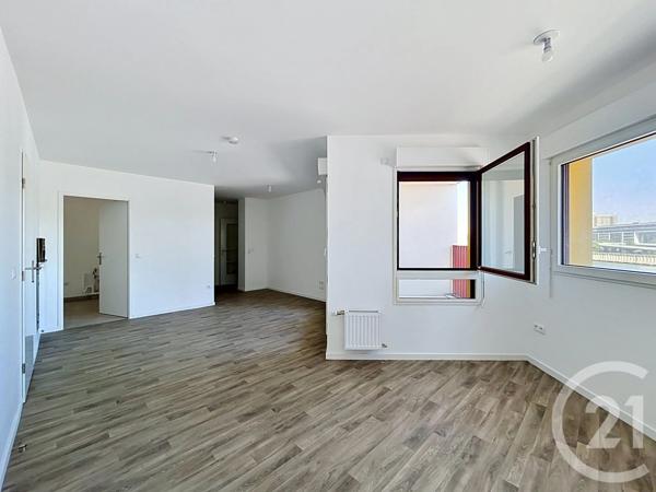 Appartement F4 à vendre  4 pièces - 89,69 m 2   IVRY SUR SEINE  - 94