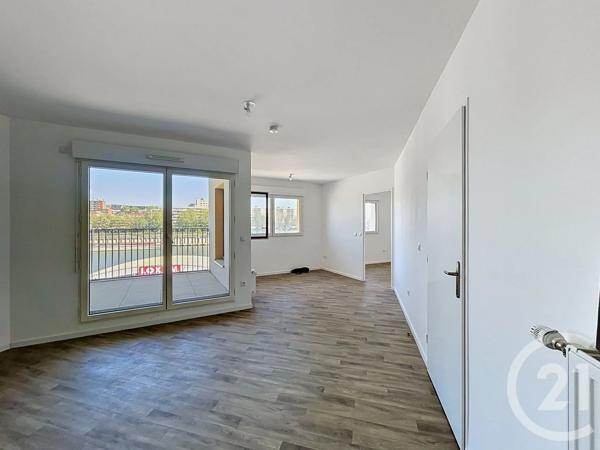 Appartement F4 à vendre  4 pièces - 89,69 m 2   IVRY SUR SEINE  - 94
