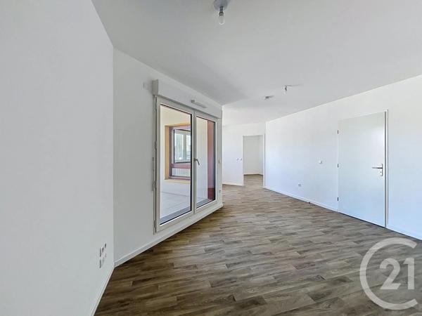 Appartement F4 à vendre  4 pièces - 89,69 m 2   IVRY SUR SEINE  - 94