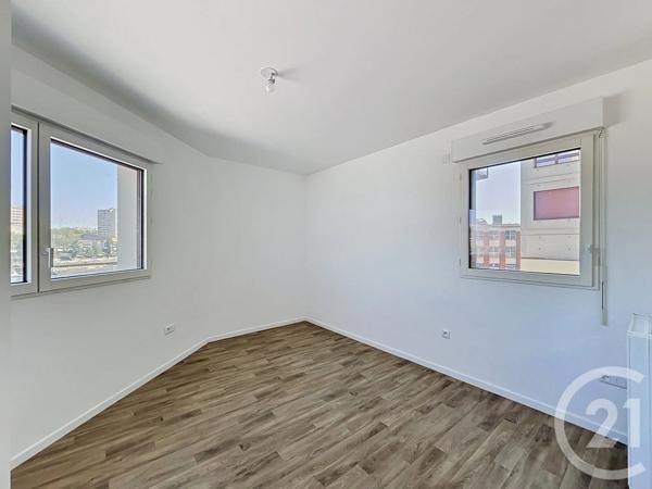 Appartement F4 à vendre  4 pièces - 89,69 m 2   IVRY SUR SEINE  - 94