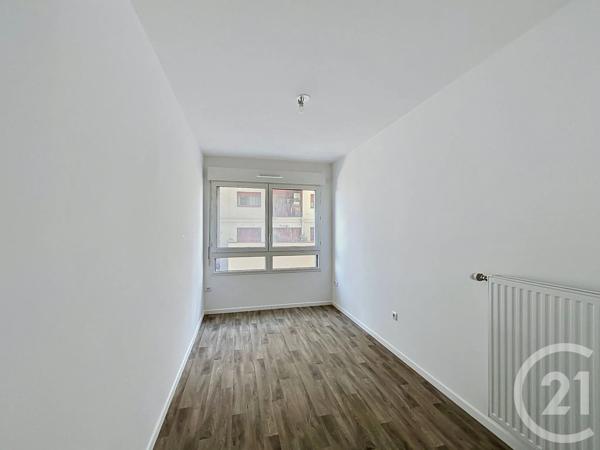 Appartement F4 à vendre  4 pièces - 89,69 m 2   IVRY SUR SEINE  - 94