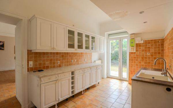 Maison à vendre    5 pièces • 168,09 m2 Saint-Martin-de-Seignanx