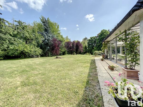 Maison à vendre 6 pièces 250 m² Brie-Comte-Robert