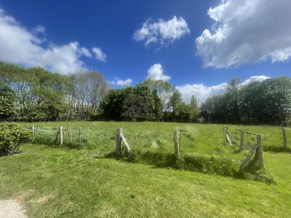 Terrain viabilisé 1040 m2 Toutes les caractéristiques