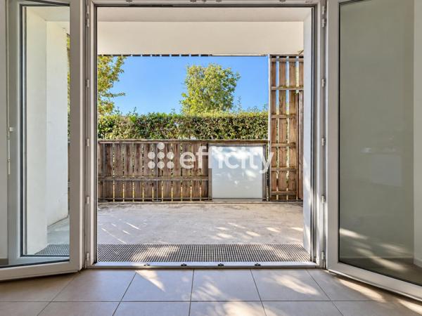 Appartement
         2 pièces
        - 43 m² Exclusivité 175 000 €*