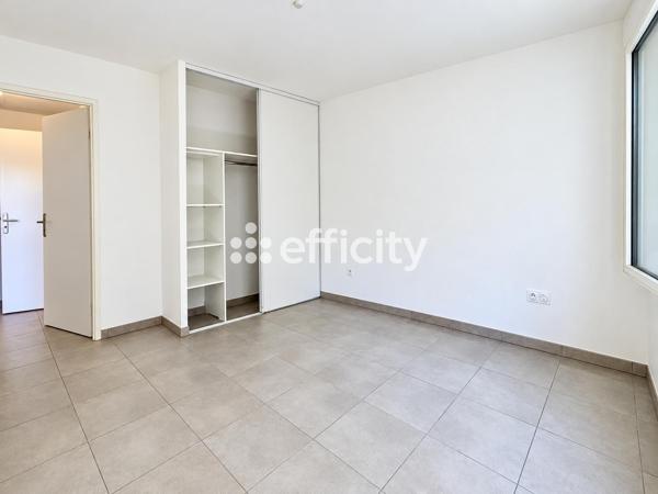 Appartement
         2 pièces
        - 43 m² Exclusivité 175 000 €*