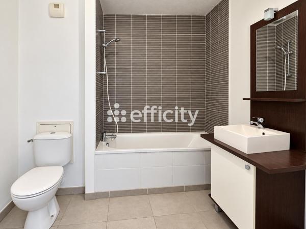 Appartement
         2 pièces
        - 43 m² Exclusivité 175 000 €*