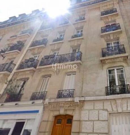 Paris 75015 métro commerce 3 pièces traversant avec balcon 37m2