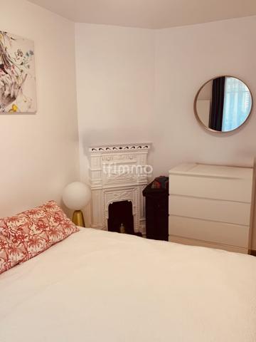 Paris 75015 métro commerce 3 pièces traversant avec balcon 37m2