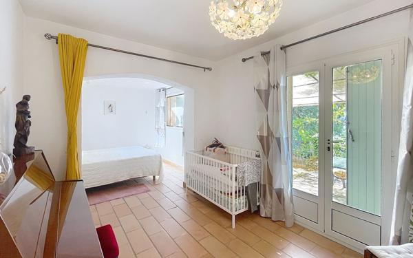 Maison à vendre    4 pièces • 146,52 m2 Roquefort-les-Pins