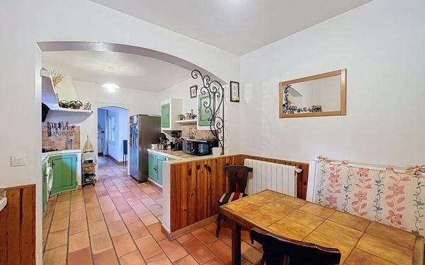 Maison à vendre    4 pièces • 146,52 m2 Roquefort-les-Pins