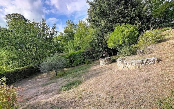 Maison à vendre    4 pièces • 146,52 m2 Roquefort-les-Pins