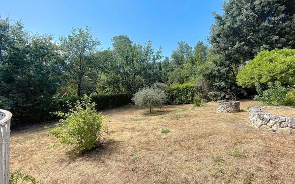 Maison à vendre    4 pièces • 146,52 m2 Roquefort-les-Pins