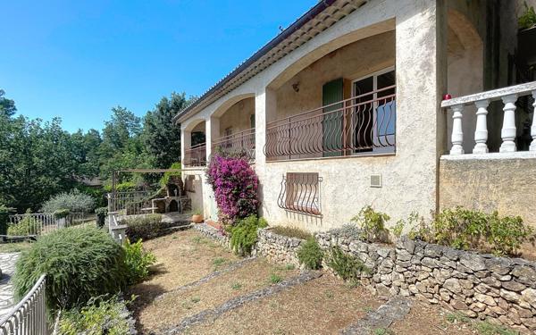 Maison à vendre    4 pièces • 146,52 m2 Roquefort-les-Pins