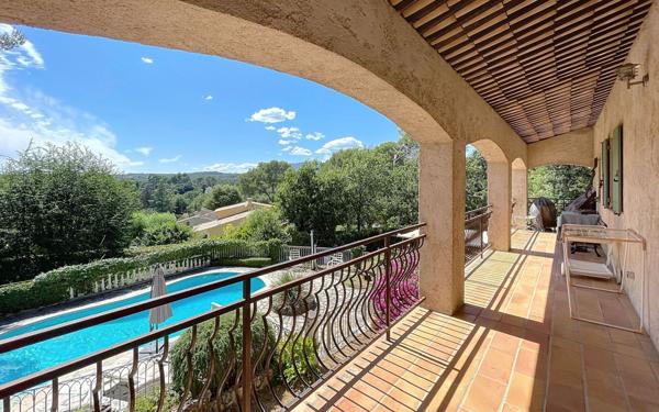 Maison à vendre    4 pièces • 146,52 m2 Roquefort-les-Pins