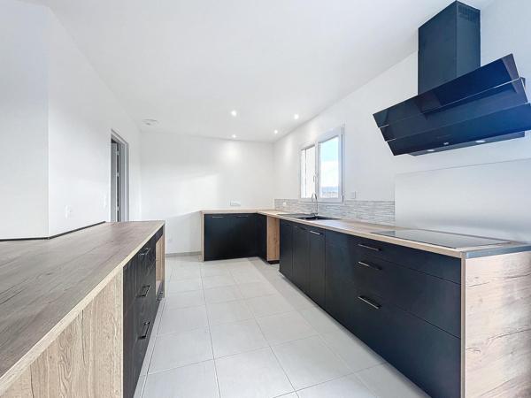 Maison récente T4 de 95m² à Briatexte