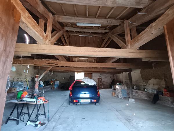 31390 PEYSSIES ANCIENNE FERME RENOVEE 11 PIECES 420M2