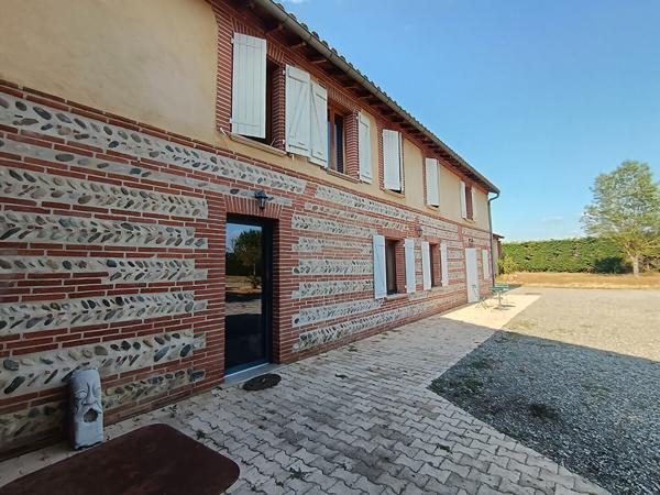 31390 PEYSSIES ANCIENNE FERME RENOVEE 11 PIECES 420M2