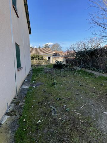 120 m2 d'entrepôt et 4 bureaux