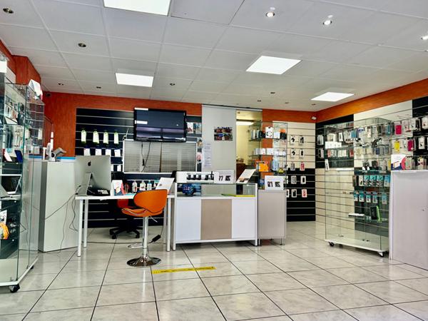 Mouans Sartoux local commercial.