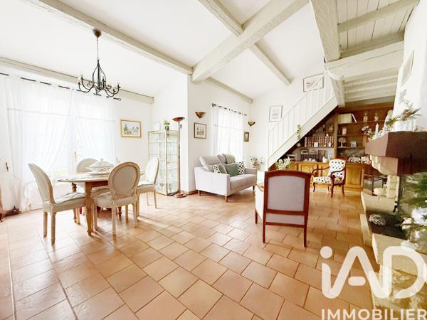 Maison à vendre 5 pièces 135 m² Hyères