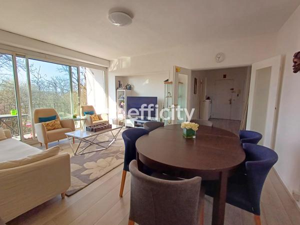 Appartement 5 pièces - 111 m² Exclusivité efficity