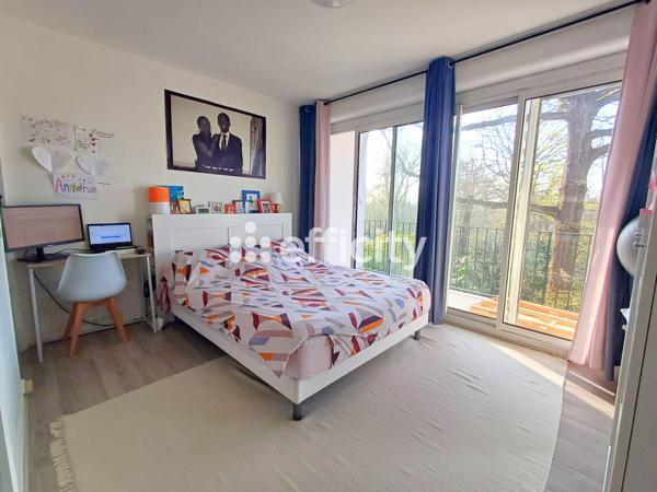 Appartement 5 pièces - 111 m² Exclusivité efficity