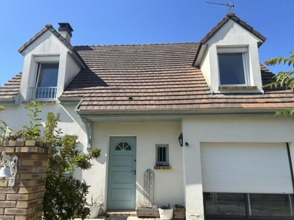 Maison familiale de 110 m² – Calme et à proximité des commodités.