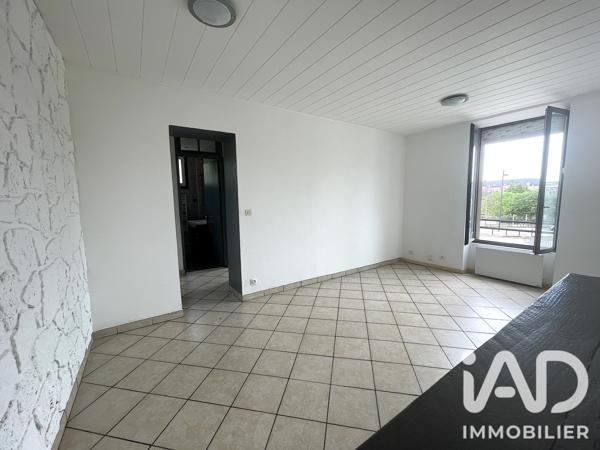 Location appartement 3 pièces 40,78 m² Corbeil-Essonnes