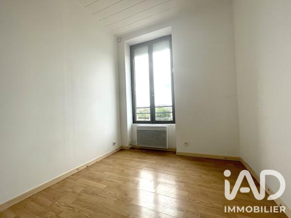 Location appartement 3 pièces 40,78 m² Corbeil-Essonnes