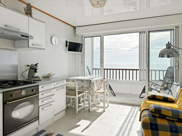 Appartement rénové face à l'océan