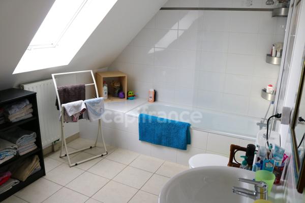 EXCLUSIVITE Maison de 2016 à vendre, 5 pièces PONT L'ABBE, KERARGONT(29) 4 chambres sur 323 m2 de terrain