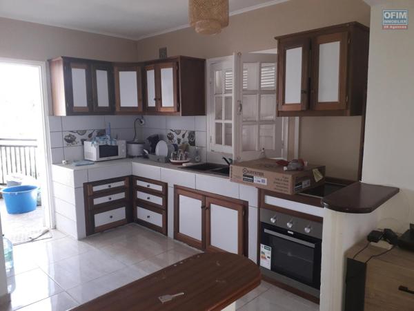 A louer appartement F4 sur le Port