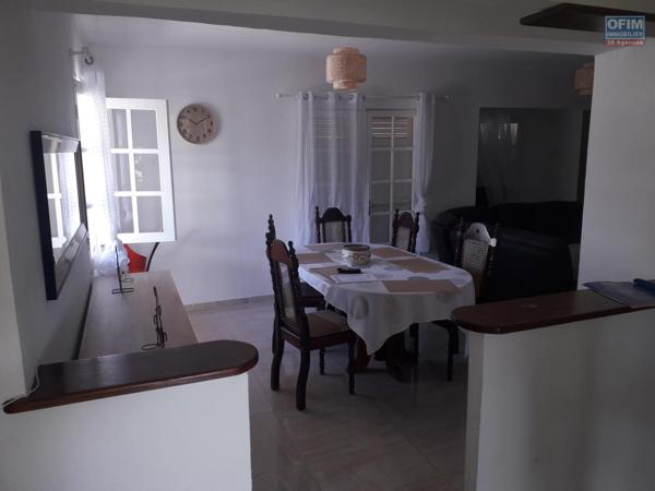 A louer appartement F4 sur le Port
