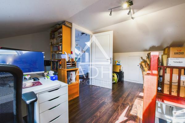 EXCLUSIVITE A VENDRE AU MESNIL SAINT DENIS Maison 5 pièces / 3 chambres - 104m2