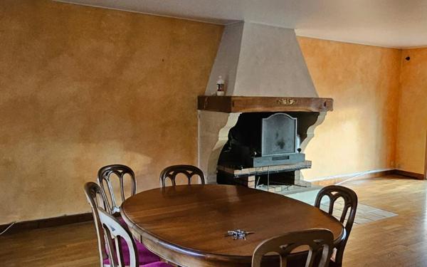 Maison à vendre    6 pièces •  Étréchy