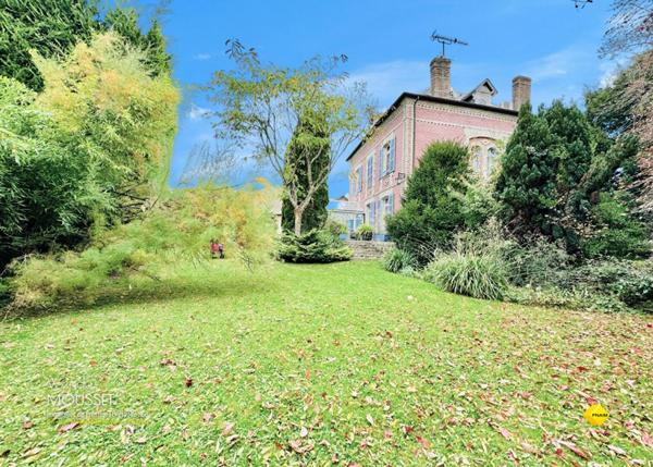 Demeure de caractère du XIXème siècle à 20 minutes du Château de Versailles et 30 minutes du coeur du Paris