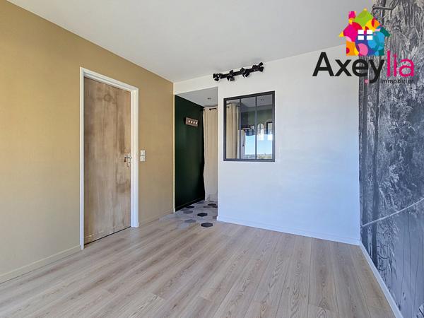 A VENDRE - ROANNE - APPARTEMENT 3 CHAMBRES AVEC CAVE ET PLACE DE PARKING PRIVATIVE
