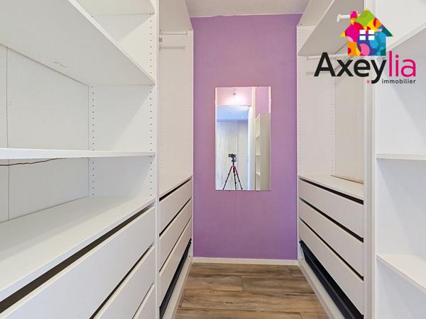 A VENDRE - ROANNE - APPARTEMENT 3 CHAMBRES AVEC CAVE ET PLACE DE PARKING PRIVATIVE