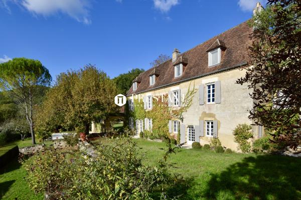 Belle propriété authentique avec une très belle vue sur la vallée de la Dordogne. Secteur Sarlat., SARLAT LA CANEDA