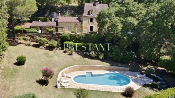 Belle maison de campagne en position dominante, offrant une vue splendide au cur de la vallée des Mille et Un Châteaux., SARLAT LA CANEDA