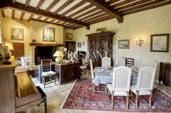 Belle maison de campagne en position dominante, offrant une vue splendide au cur de la vallée des Mille et Un Châteaux., SARLAT LA CANEDA