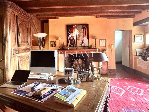 Belle maison de campagne en position dominante, offrant une vue splendide au cur de la vallée des Mille et Un Châteaux., SARLAT LA CANEDA