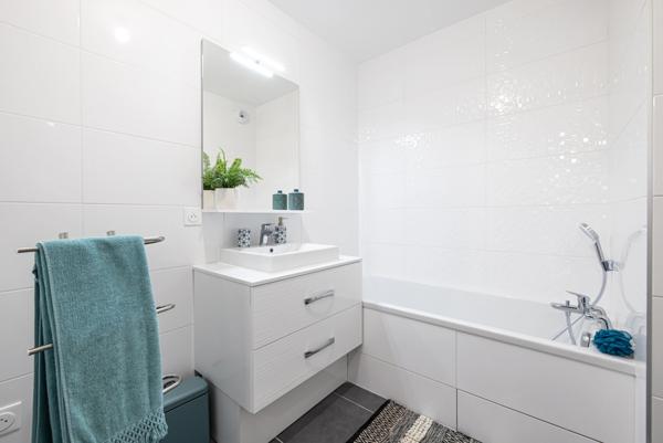 appartement à vendre 4 pièces MOIRANS (38)