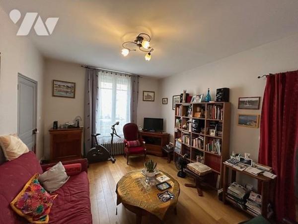 VICHY : VIAGER OCCUPE Dame 83 ans