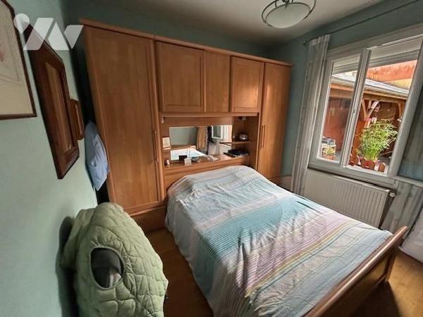 VICHY : VIAGER OCCUPE Dame 83 ans