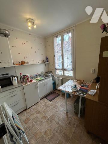 VICHY : VIAGER OCCUPE Dame 83 ans