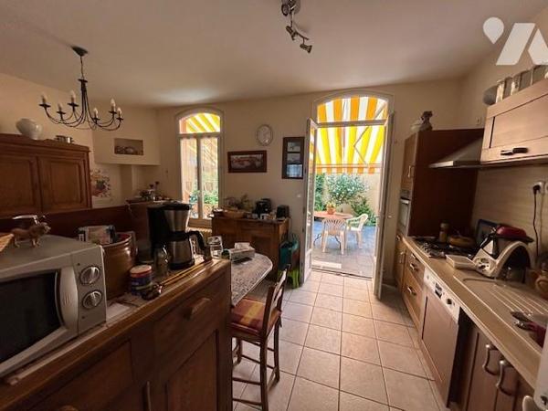 VICHY : VIAGER OCCUPE Dame 83 ans